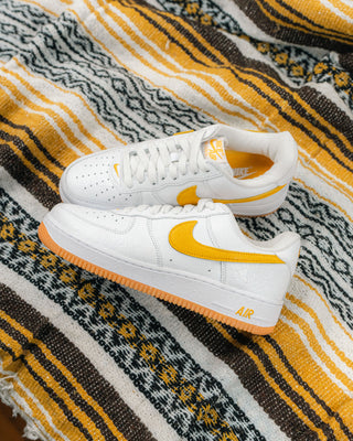 Air Force 1 Low Waterproof "University Gold"