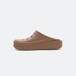 Crocs Classic Blunt Toe - Latte