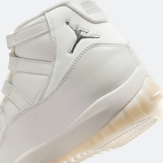 W Jordan 11 Retro "Pearl"
