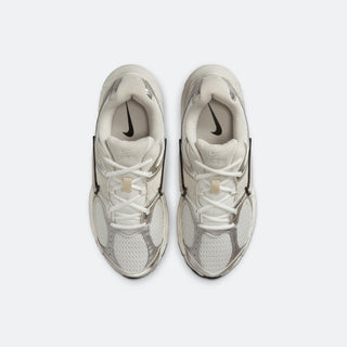 W Nike V5 RNR "Summit White"