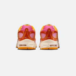 W Nike Air Max Moto 2k "Orange Horizon"