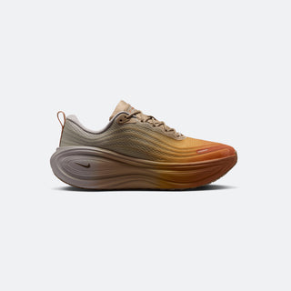 Nike Vomero Plus SP "Cheat Day"