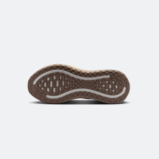 Nike Vomero Plus SP "Cheat Day"