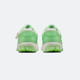 W Nike Vomero 5 "Barely Green"